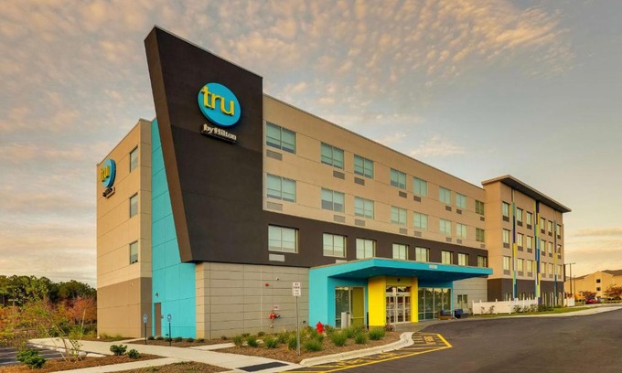 Smithfield Hotel | Tru By Hilton Smithfield I-95