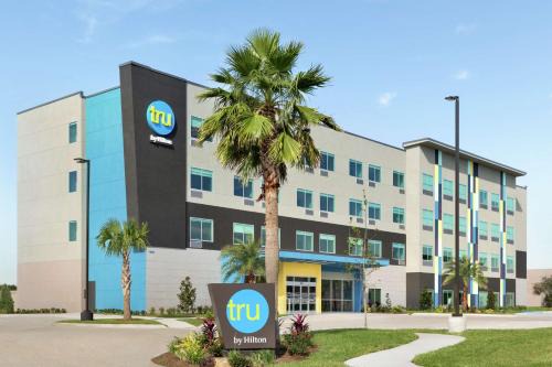 Webster Hotel | Tru by Hilton Webster Houston NASA