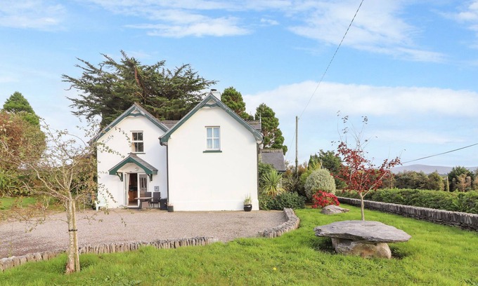 Kenmare Cottage | TUBBRID COTTAGE, family friendly in Kenmare, County Kerry