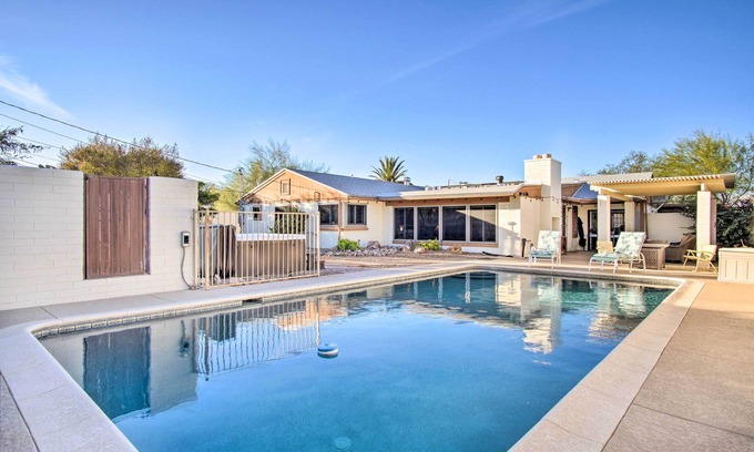 Peter Howell House | Tucson House w/Private Pool: 5 Mi to Downtown!