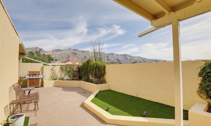 Catalina Del Rey House | Tucson Townhome w/Private Patio & Mtn Views!