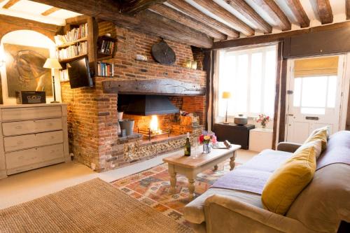 Long Melford House | Tudor Cottage
