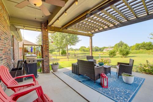 Verdigris House | Tulsa Area Retreat with Trail Access and Private Patio