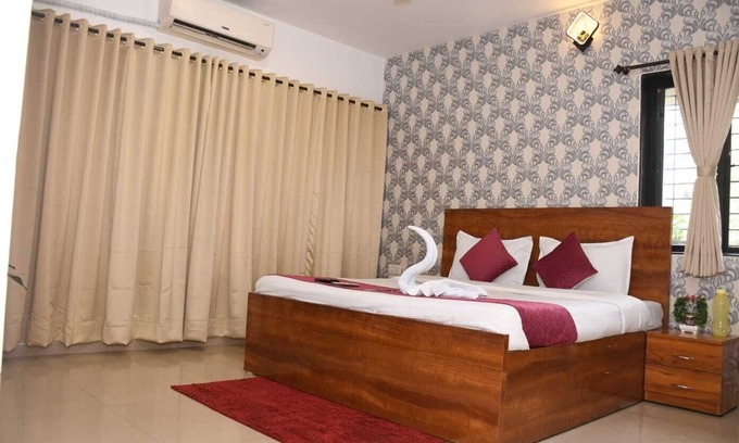 Kandivali East Apartment | Tulsi Home Stay Mumbai