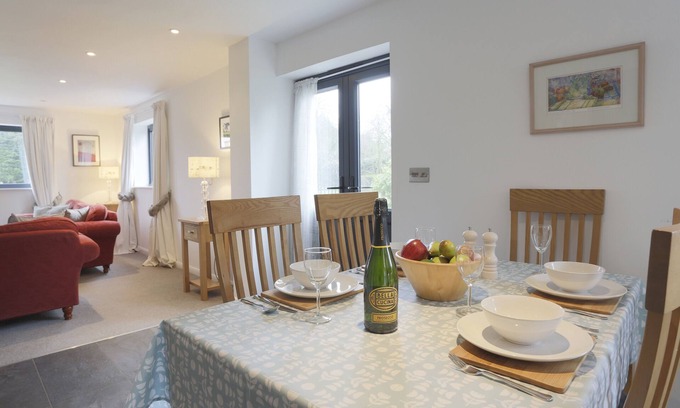 Theberton House | Turney's End - Two Bedroom House, Sleeps 4
