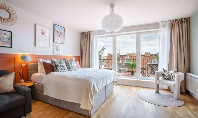 Prague 7 Apartment | TurnKey | Letna Park Apartment III–Premium Terrace