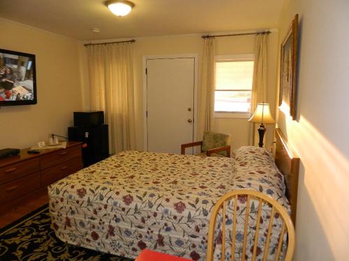 Manasquan Hotel | Twin Oaks Motel