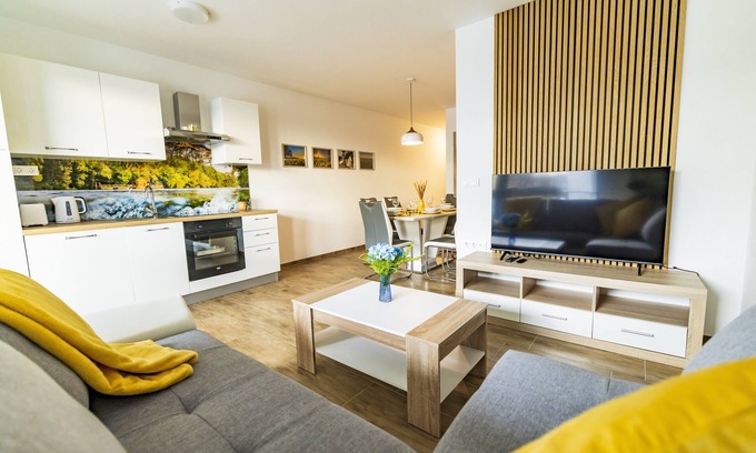 Verzej Apartment | Two Bedroom Apartment Ravnica with Balcony