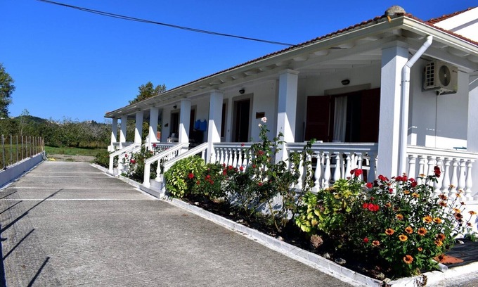 Ag. Georgios Apartment | Two bedroom apartment only 100m from one of the most beautiful beaches of Corfu.