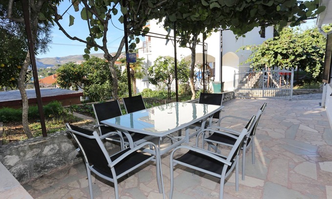 Trogir Apartment | Two bedroom apartment with terrace Trogir (A-10342-a)