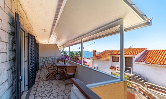 Zavalatica Apartment | Two bedroom apartment with terrace and sea view Zavalatica, Korčula (A-547-d)