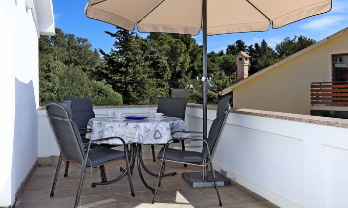 Suha Punta Apartment | Two bedroom apartment with terrace and sea view Suha Punta, Rab (A-17239-b)