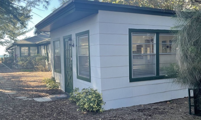 St. Petersburg - Clearwater Cottage | Two-bedroom bungalow - Old FL Cottage - Gulf Side - Ground Level