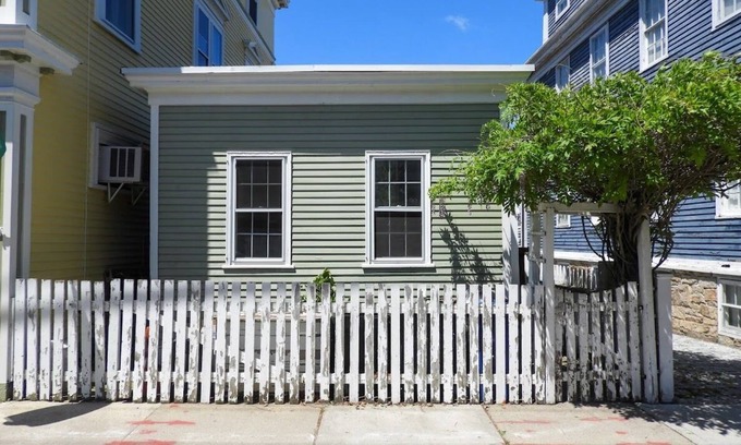 Top of the Hill House | Two-bedroom Hideaway in Downtown Newport!