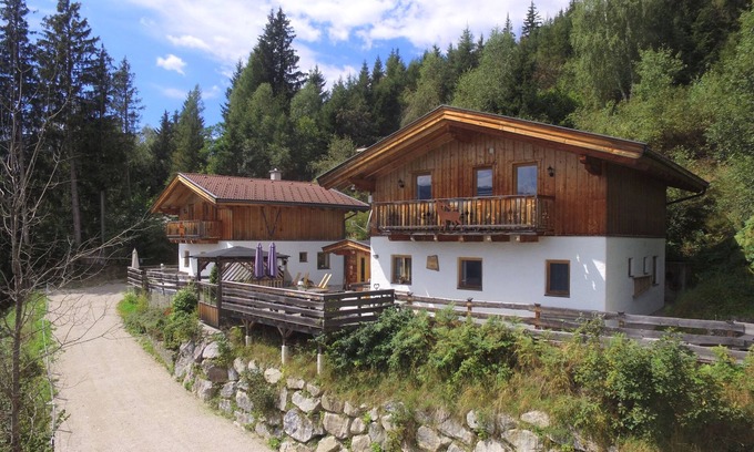 Aufhausen Ski Chalet | Two chalets with sauna with fantastic mountain panorama