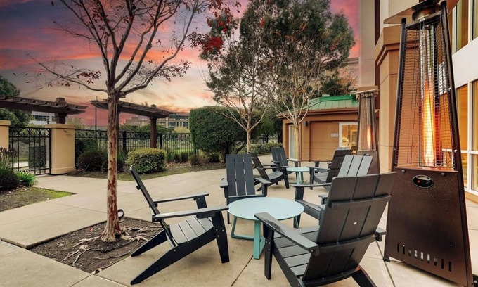 Oyster Point Hotel | Two Family-friendly Units, Pets are Welcome! Close to Costaños Canyon Park