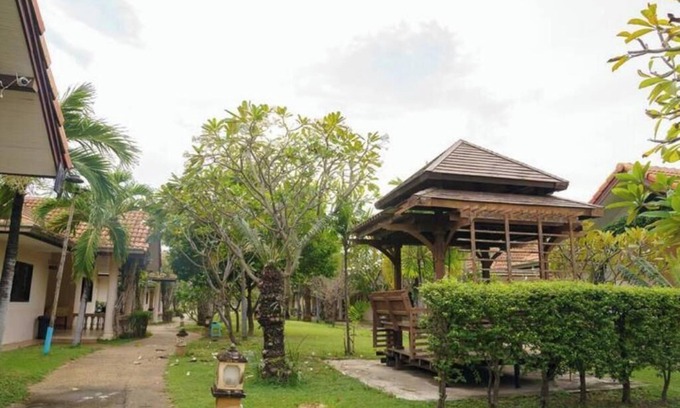 Si Racha Villa | Two Fifty Nine Resort 259 รีสอร์ต
