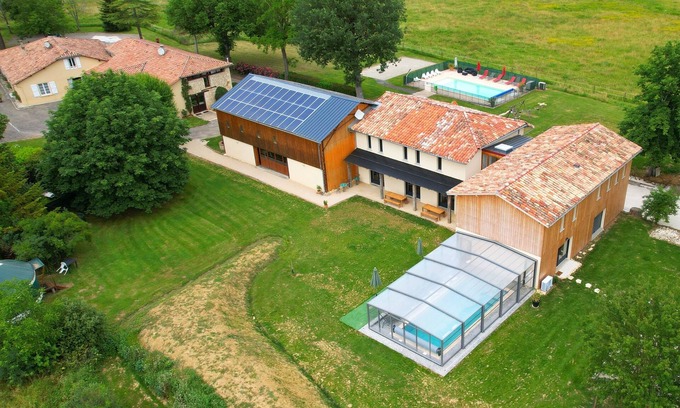 Maubec House | Two Group Gîtes near Toulouse & Gers, Swimming Pools & Leisure