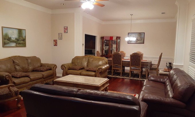 North Arlington Apartment | Two Miles to AT&T Stadium, Family size unit at very nice area