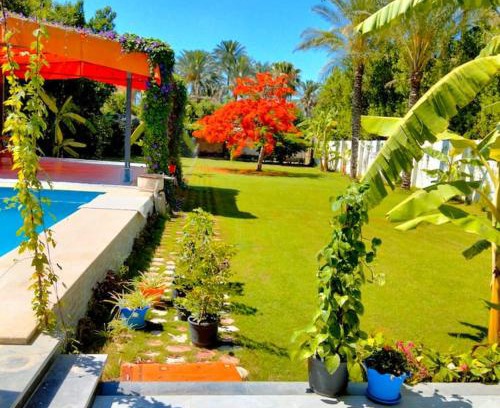 Al-'Amriyah Villa | Two pools four bedrooms private villa