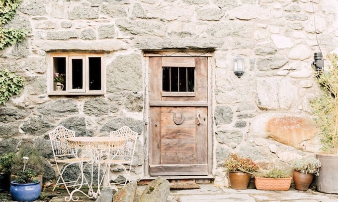 Cwmtirmynach Cottage | Ty Beic Country Apartments, The Stablenn