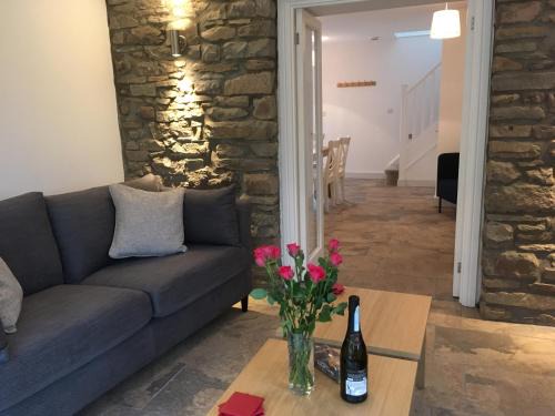 Brecon House | Ty Glo Cottage