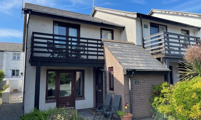 Trearddur Bay Cottage | TY HAF, pet friendly, country holiday cottage in Trearddur Bay