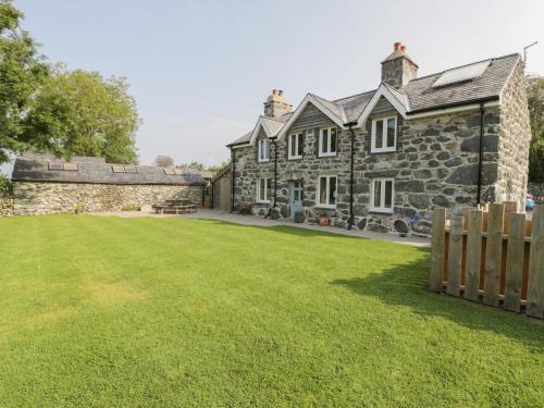 Dyffryn Ardudwy House | Tyn Ffynnon