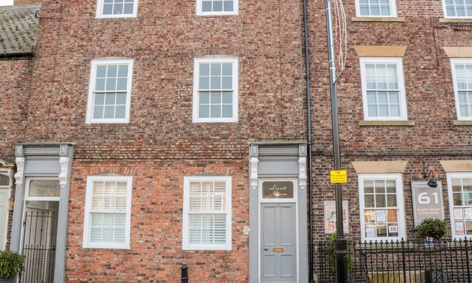 Tynemouth Cottage | TYNEMOUTH VILLAGE PENTHOUSE, family friendly in Tynemouth