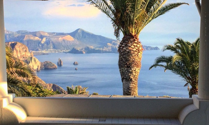 Lipari Villa | Typical Aeolian villa with sea view, on Vulcano and Etna