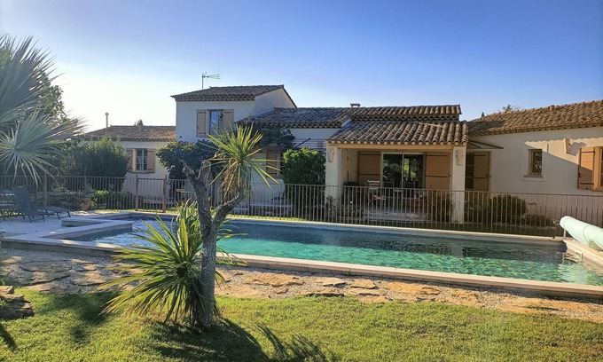 Cavaillon House | TYPICAL PROVENCAL house 2 bedrooms closed GORDES ROUSSILLON, SWIMMING POOL, private GARDEN