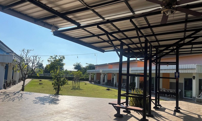 Chomphu Hotel | U-Thong Garden Resort