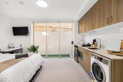 Stanmore Apartment | U1 Cozy and Modern Studio near CBD