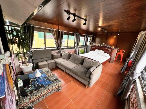 Hang Dao Hostel | UBUNTU Homestay & Tours