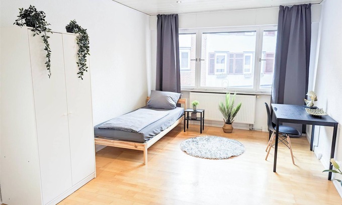 Innenstadt Apartment | UEFA | Esslingen City Apartment 3 Rooms Wasen