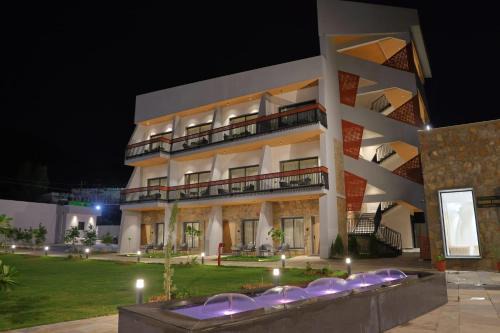 Udaipur District Hotel | ULLASA By Momentum