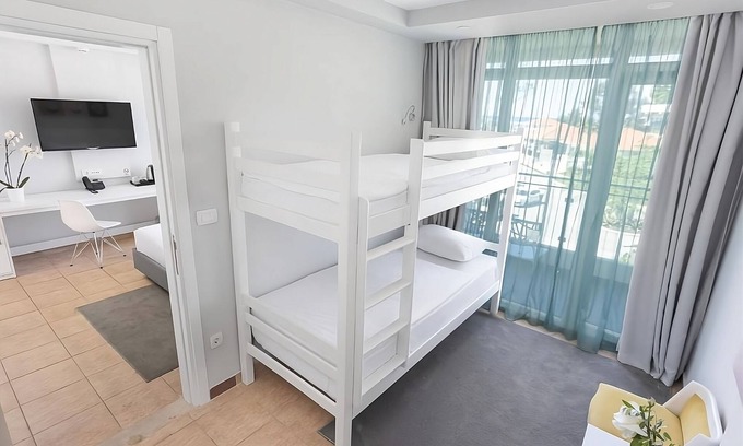 Ulcinj Hotel | Ultimate Beach Getaway! TWO Contemporary 2BR Suites, Beachfront, Outdoor Pools!