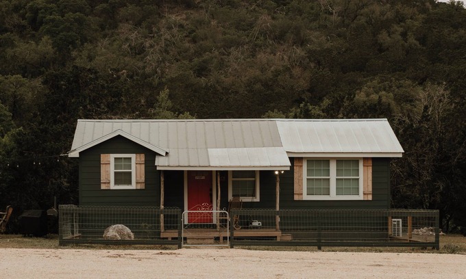 Uvalde Cabin | Ultimate Outdoor Escape & Hiking on 6,000 Acres