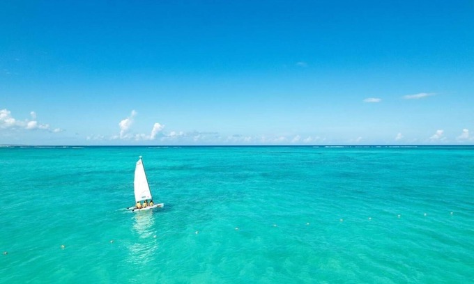 The Bight Resort | Ultimate Relaxation: 3 Oceanfront Suites, Kids Stay Free, Spa & Outdoor Pool