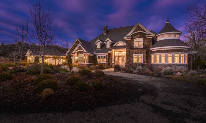 Shingle Springs House | Ultra Exclusive Estate on Swan Lake