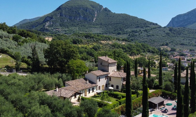 Precetto Apartment | UMBRIANO: Three-room apartment in farmhouse with swimming pool, Marmore Falls