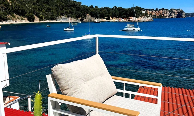 Le Mourillon Apartment | Un Petit Coin de Paradis