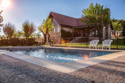Avila House | Una casita en el campo dentro de la ciudad