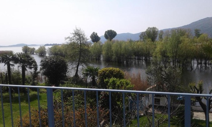 Fondotoce Apartment | Una finestra sul lago.Appartamento Verbania