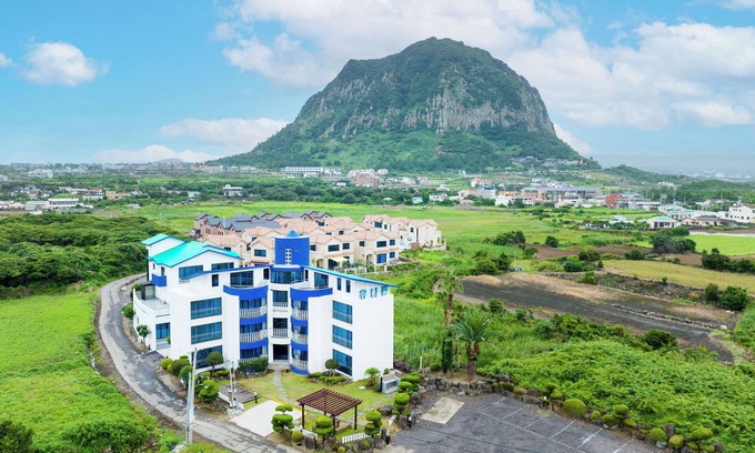 Andeok Condo | Unicorn Pension