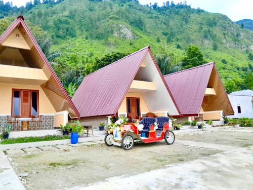 Tuk Tuk Cabin | UNIQDO Inn Tomok