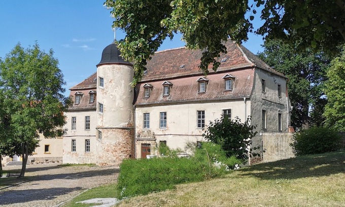 Grobitz Apartment | Unique apartment for two persons in castle with swimming pool