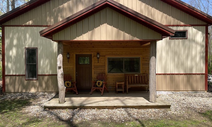 Mishawaka House | Unique barnhouse, newly built, great ND weekend rental, 15 minutes from stadium.