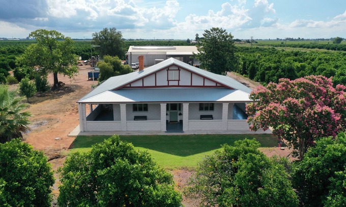 Leeton Cottage | Unique Cottage in orchard setting - quiet, peaceful setting close to town