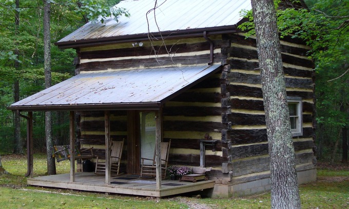 Lindside Cabin | Unique Four Seasons Retreat!